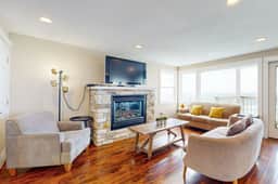 Enormous Renovated Home with Ocean Views and Easy Beach Access Dogs OK - Image 4