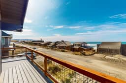 Designer home with stunning ocean and sunset views steps to beach dog friendly - Image 2