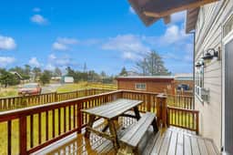 Family friendly home with private hot tub fireplace and BBQ close to beach - Image 5