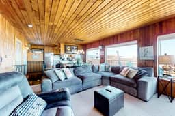 Rustic chic treasure with deck grill wood stove outdoor shower dogs ok - Image 3