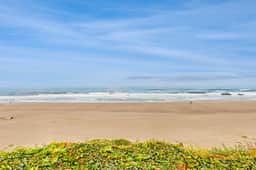 Oceanfront Escape | Million-Dollar Views, Family & Dog Friendly - Image 2
