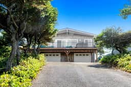 Ocean and Lake View Home with Private Hot Tub 1 2 Block to Beach Dogs OK - Image 4