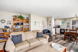 Oceanfront Dog Friendly Home with Free WiFi Perfect for a Family Beach Trip - Image 3