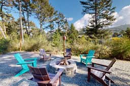 Beachside home with firepit media room walk 2 minutes to beach access - Image 2