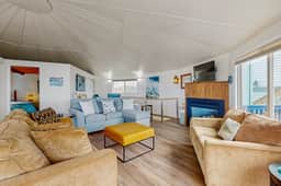 Dog friendly oceanfront home with private hot tub sauna and incredible view - Image 5