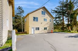 Sandstone Point Condo Only a Few Blocks to the Beach Dogs Welcome - Image 5