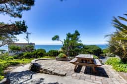 Cozy Ocean-View Condo Near Beach & Coastal Events - Image 4