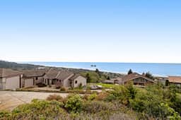 Ocean view home with a deck gas grill free WiFi and washer dryer - Image 3