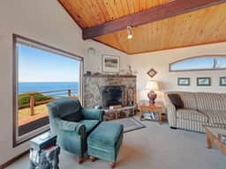 Charming Oceanfront Home with Nearby Beach Access and Amazing Ocean Views - Image 5