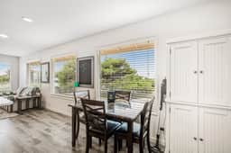 Oceanfront dog friendly home with sunny deck ocean view and washer dryer - Image 4