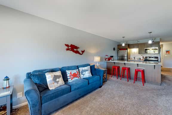 Third floor beachfront condo with a balcony full kitchen and ocean views - Image 1