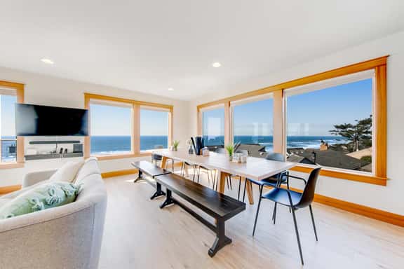 Dog Friendly Coastal Retreat with Ocean Views - Image 1