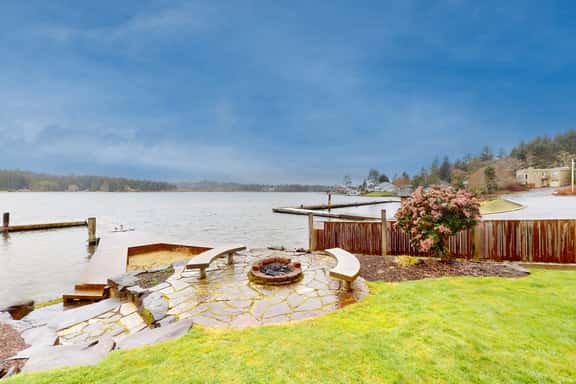 Lakefront Family Friendly Home with a Private Hot Tub Game Room and Dock - Image 1