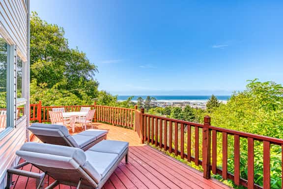 Relax and Enjoy Expansive Ocean Views from Your Own Private Retreat - Image 1