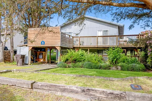 Dog friendly oceanview home one block to beach - Image 1