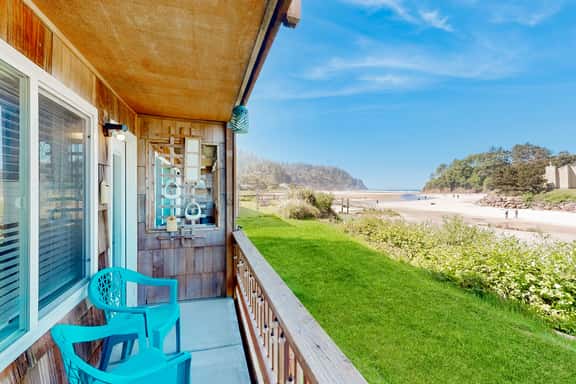 Creekfront Condo with Private Patio Beach Access Shared with D Gas Grill and Views - Image 1