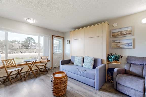 Beachfront dog friendly studio with amazing Proposal Rock view steps to the sand - Image 1