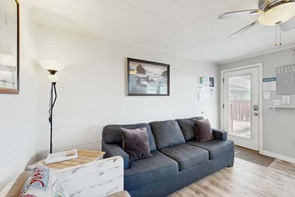Dog Friendly Waterfront Condo with Ocean Views and Nearby Beach Access - Image 1