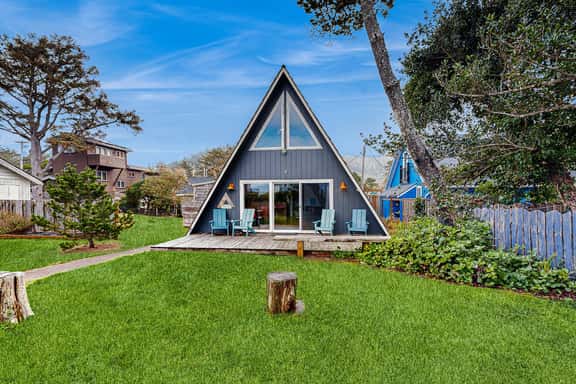 Quiet Coastal Cabin Home with Private Hot Tub Less Than a Block From Beach - Image 1