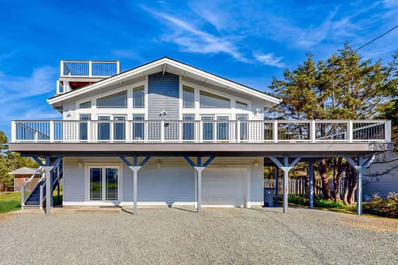 Ocean side home steps from sand dog friendly - Image 1
