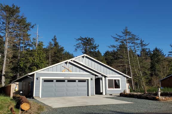 Newly built dog friendly house near the beach with private grill and patio - Image 1