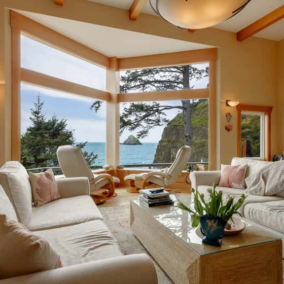 *New Listing* Breathtaking Views of Endless Ocean - Image 1
