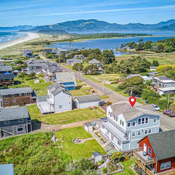 Elegant home with sauna private hot tub and ocean views accessible by elevator - Image 1