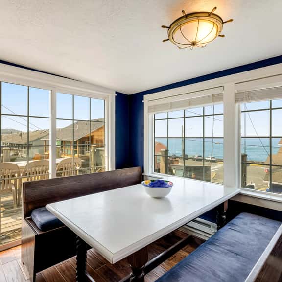 2 Story Dog Friendly Aparthotel with Deck Gas Fireplace Ocean Views Beach Access - Image 1