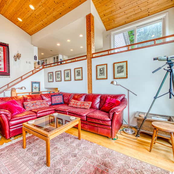 Hillside home with exceptional ocean view near the beach dog friendly - Image 1