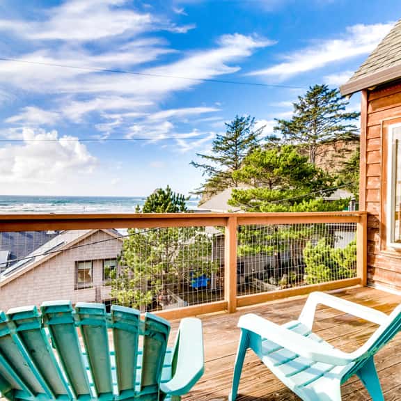 Relaxing Bayfront Home with Ocean Views and Easy Beach Access - Image 1