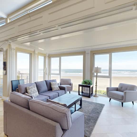 Gorgeous oceanfront condo with great views and beach access - Image 1
