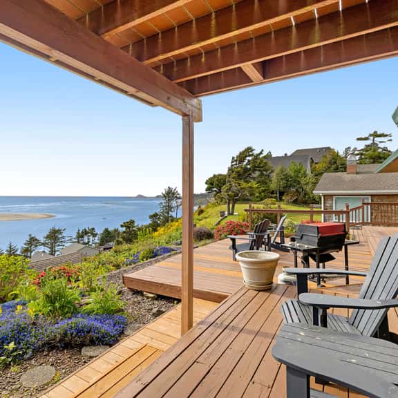 Dog friendly home with balcony porches and top of the world ocean views - Image 1