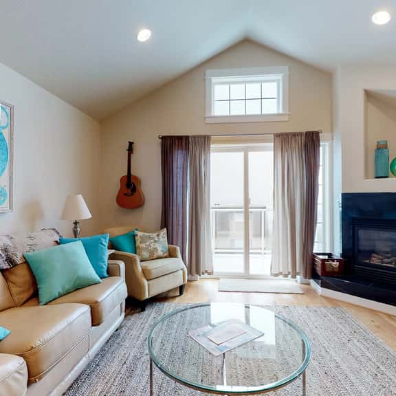 Ocean view townhouse 100 ft to beach with fireplace Ping Pong and private garage - Image 1
