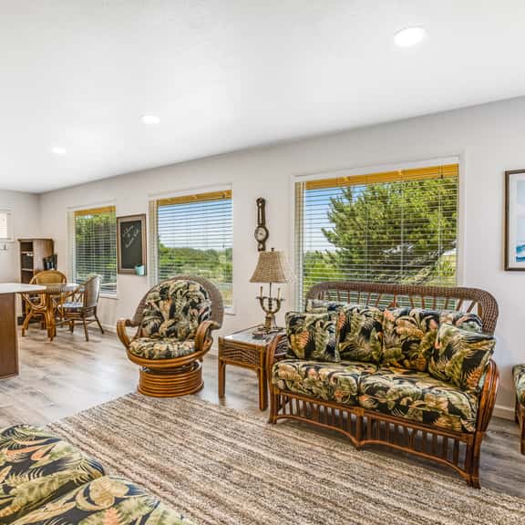 Entire oceanfront duplex with ocean view expansive deck and beach access - Image 1