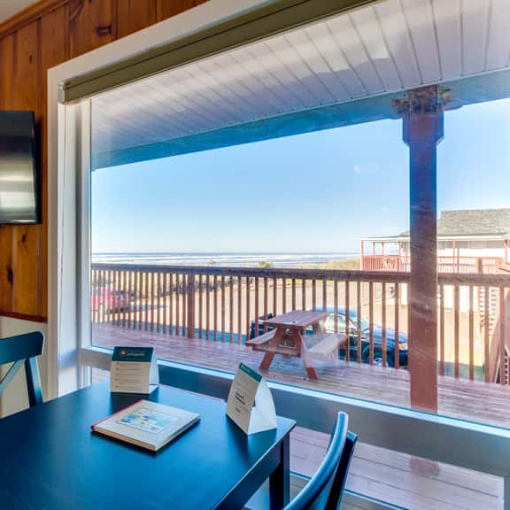Dog Friendly Waterfront Condo with Ocean Views Moments From the Beach and Town - Image 1