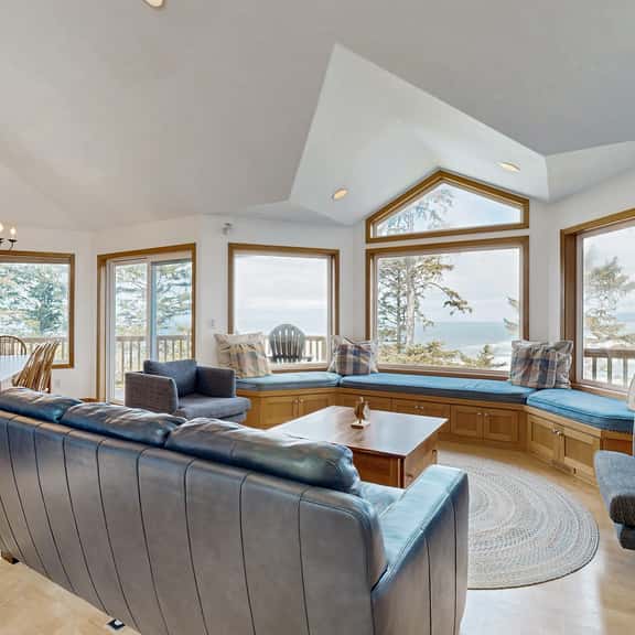 Dog Friendly Home with Private Hot Tub and Views of Proposal Rock and the Ocean - Image 1