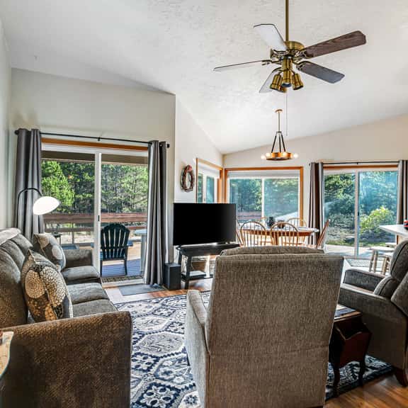 Cozy Home with Wood Stove WiFi Gas Grill and Large Deck Walk to Beach - Image 1