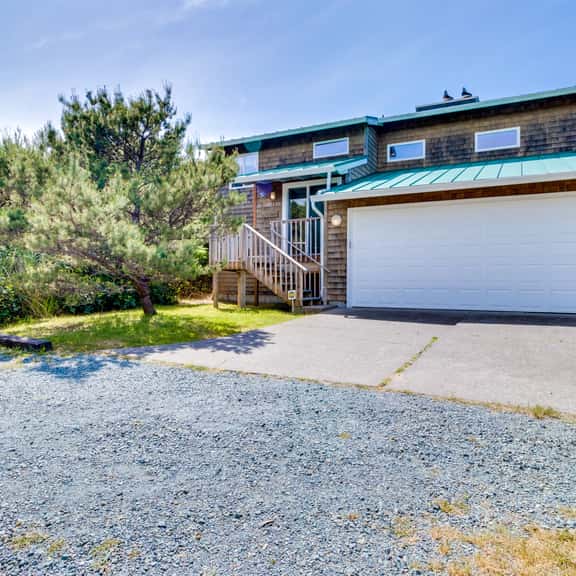 Updated Oceanfront Home with Lovely Pacific Views and Pool Table - Image 1