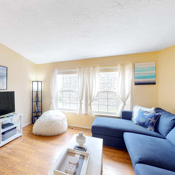 Lighthouse Inspired Home with Ocean Views Gas Fireplace Fast WiFi 2 Dogs OK - Image 1