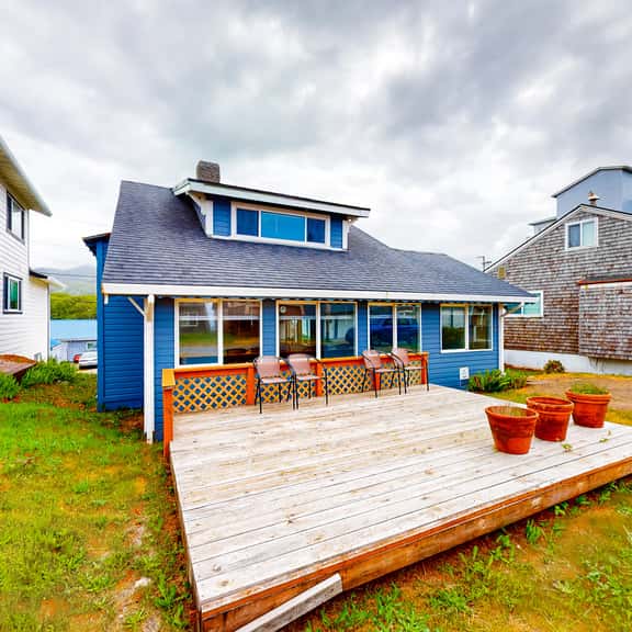 Ocean view home with prime walkable location near beach and town 2 dogs OK - Image 1