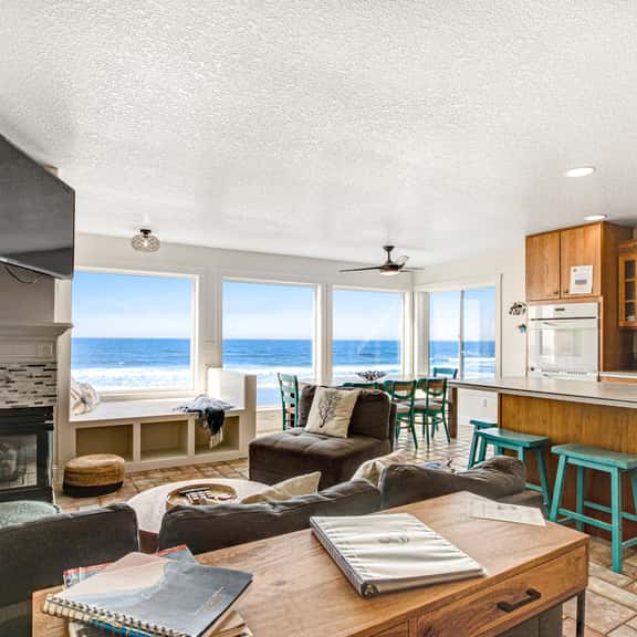 Charming dog friendly waterfront beach home with lovely patio - Image 1