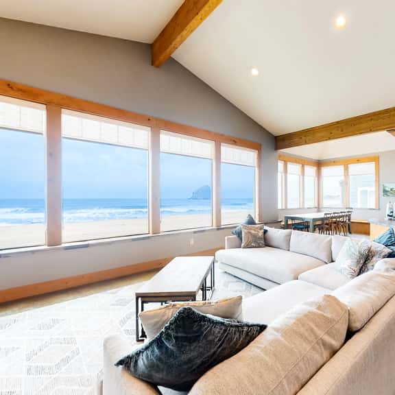 Gorgeous oceanfront home with incredible views of Haystack Rock dog friendly - Image 1