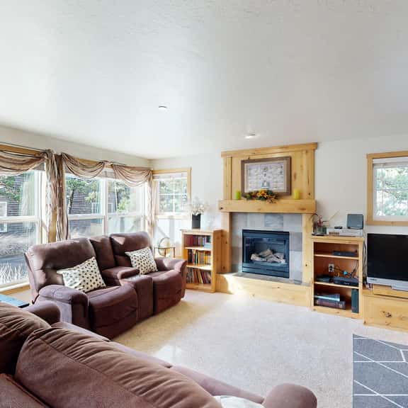 Coastal home walking distance to the beach with outdoor shower and fireplace - Image 1