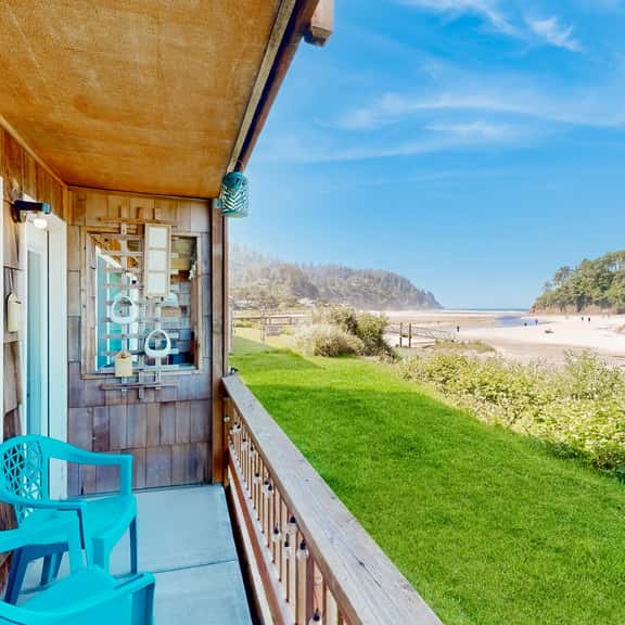 Creekfront Condo with Private Patio Beach Access Shared with D Gas Grill and Views - Image 1