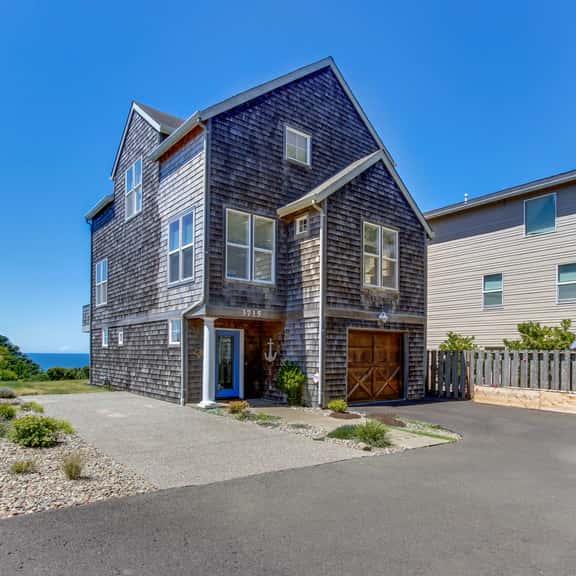 Pristine Home with Stunning Views Short Walk to Beach Right in Town - Image 1