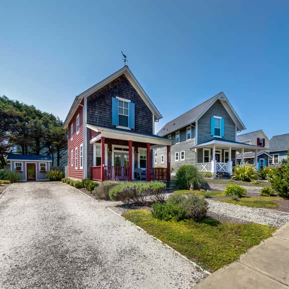 Two Story Olivia Beach Home with Free WiFi Dog Friendly and Close to the Beach - Image 1