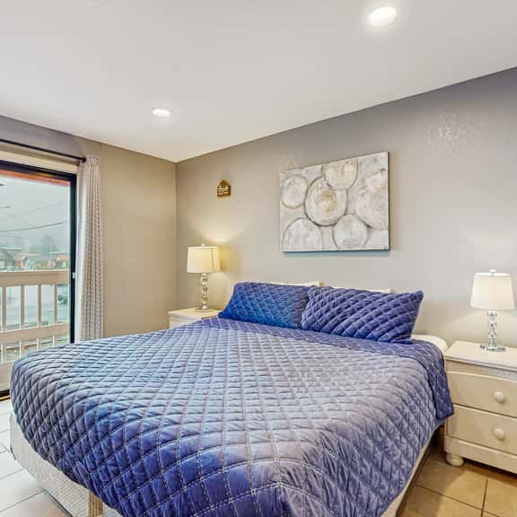 Dog Friendly Room Located Near the Beach and Downtown - Image 1