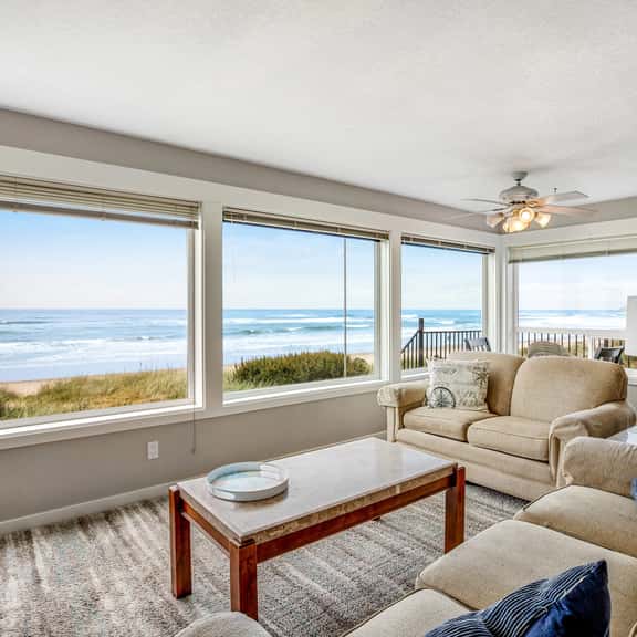 Oceanfront Dog Friendly Home with Free WiFi Perfect for a Family Beach Trip - Image 1