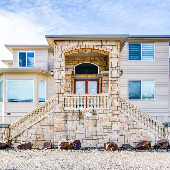 Oceanfront Home with Private Hot Tub and Amazing Beach Views Dogs Welcome - Image 1