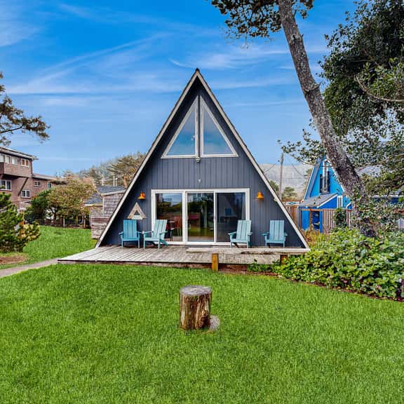 Quiet Coastal Cabin Home with Private Hot Tub Less Than a Block From Beach - Image 1